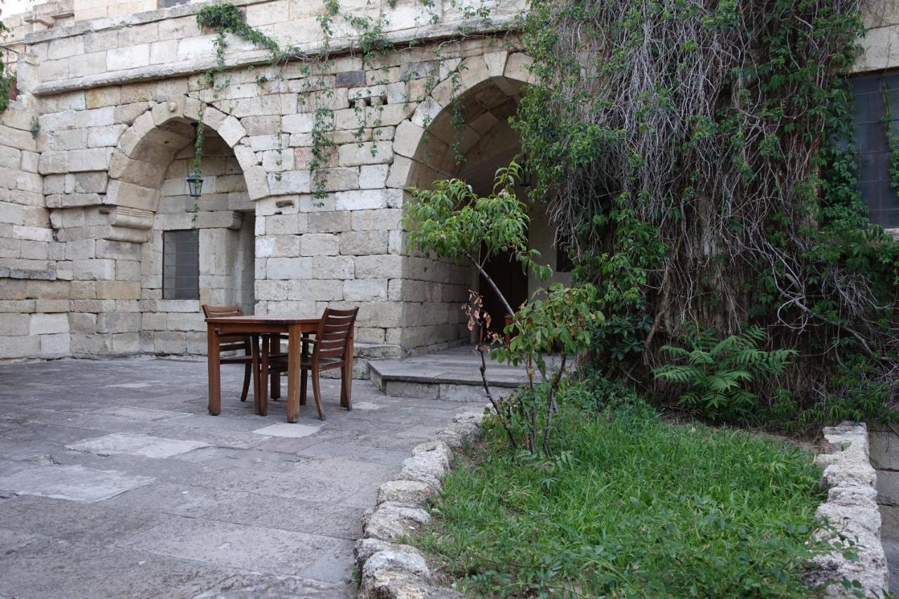 Esbelli Evi Cave Houses Urgup Eksteriør bilde